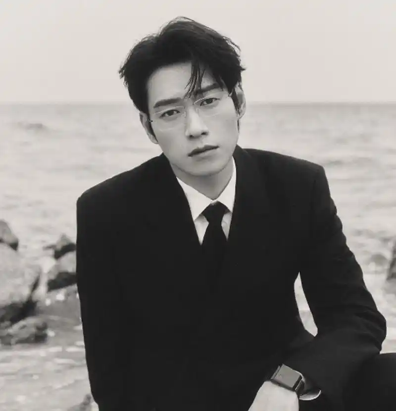 魏大勋帅得以为是孟宴臣来了呢# 一直觉得魏大勋很帅,但之前看大级技