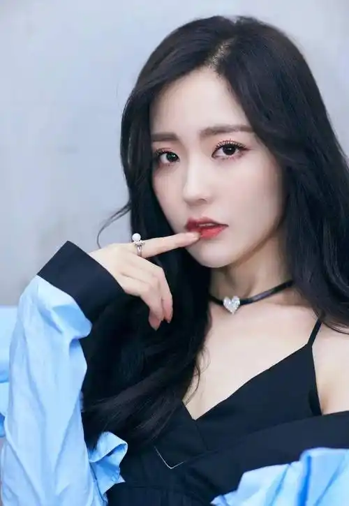 王艺瑾,笑容甜美可人的"甜美系"女神