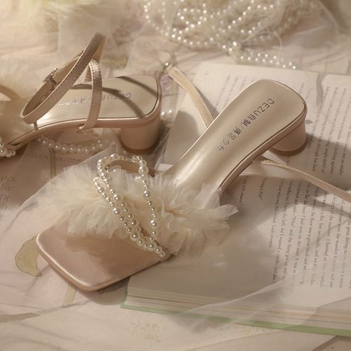 得足少女 原创仙女风唯美珍珠网纱中跟凉鞋百搭一字带粗跟鞋