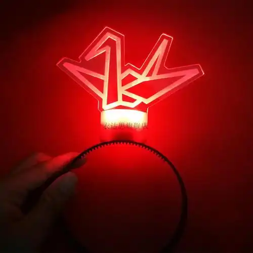 易烊千玺应援棒 tfboys易烊千玺荧光棒手持亚克力灯牌演唱会生日会