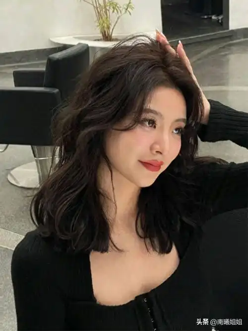 比长发洋气,比短发显脸小,真美|发型|卷发|发尾|刘海_网易订阅