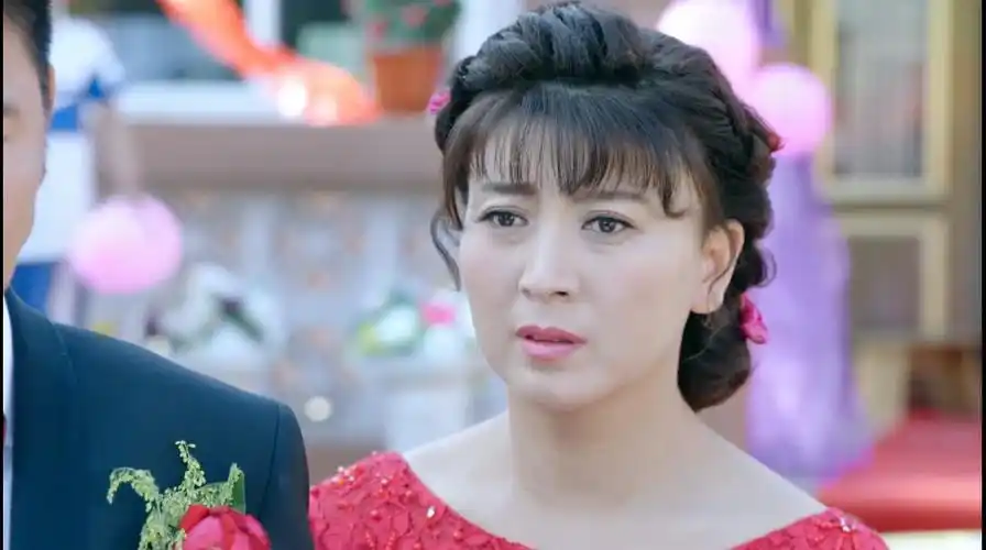 刘家媳妇:大海结婚,前女友带老爸大闹婚礼