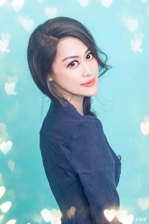 美貌与才华并重,没有你陪伴我真的好孤单之轻熟女孩梦然