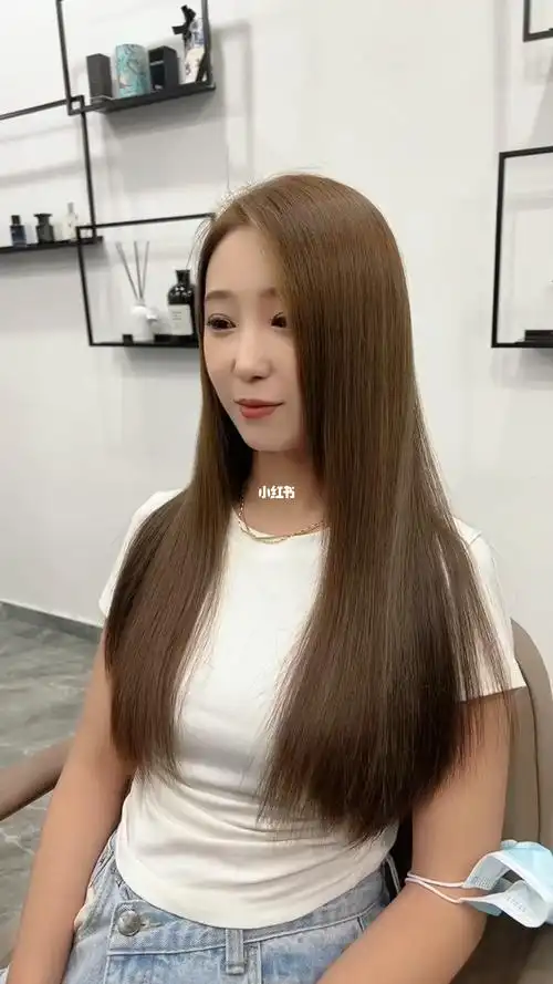 高级显白的秋冬发色雾感冷棕色