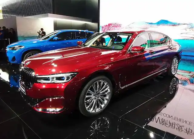 宝马7系x7定制版车型上市售11381398万元