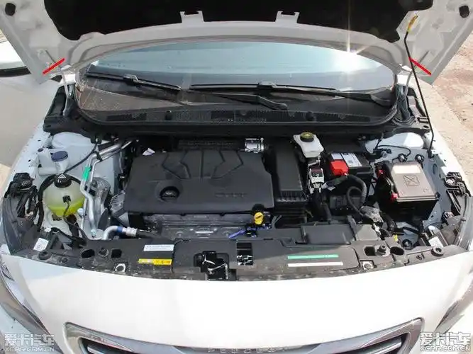 新老408机盖对比