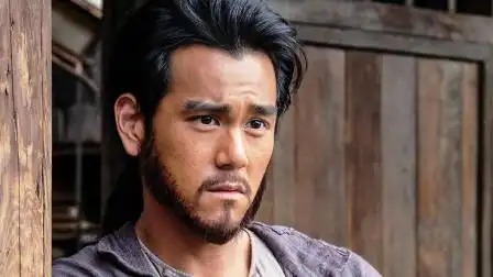 帅气男神彭于晏脱下西装后竟然留起了大胡子,不忍直视啊,我的男神你