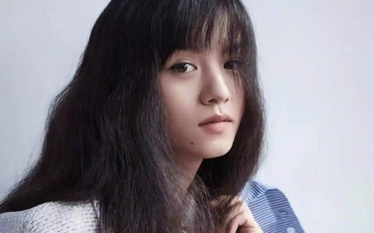 女演员春夏写真壁纸