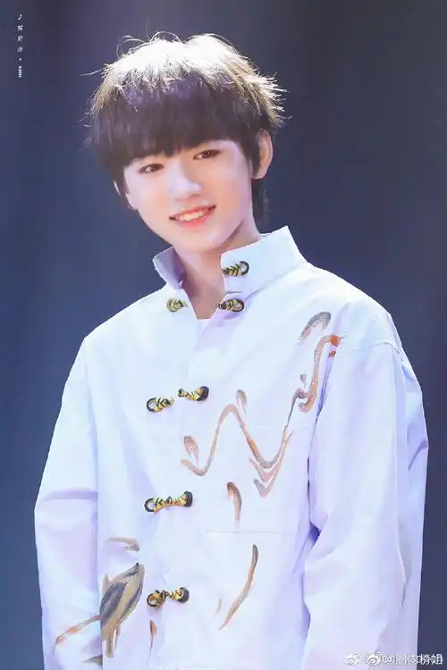 宋亚轩的笑从小到大都没变