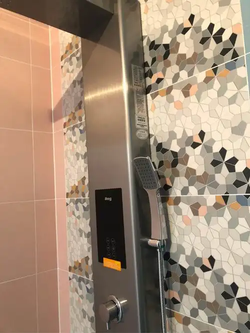 r**店:reg雷哲集成热水器的免费保修时间是5年.