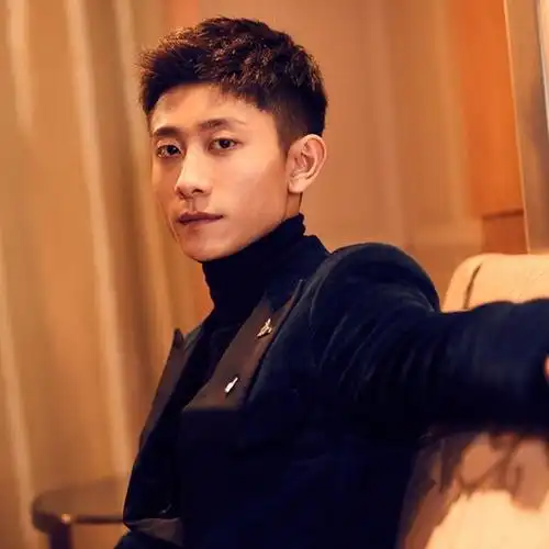 硬朗短发-张一山