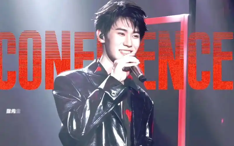 【张真源】性感老公的绝美舞台!每一个眼神动作都勾人!