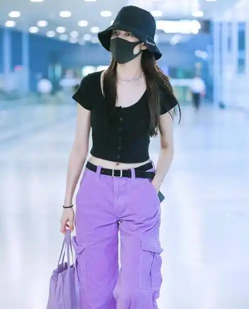 原创鞠婧祎和王一博都爱了今年夏天要做梦幻紫色系的甜酷女孩