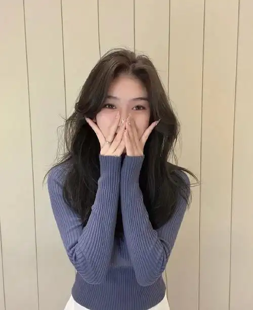 中长发气垫烫尽显温柔优雅气质