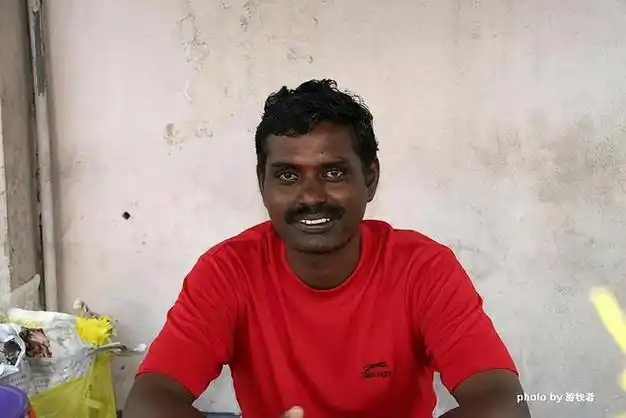 马来西亚的三大种族包括哪些民族?华人在当地的社会地位如何?