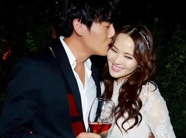 "浪荡子"秦昊的跌宕史,从戏混子到顶流,成名离不开妻子"滋养"