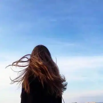 小清新的长发女生背影头像精选那个让我倾心的少女