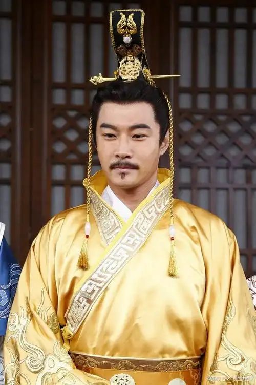 在古代,胡子对于男性来说是一种非常重要的象征,它代表着男性的地位和