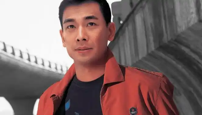 他是能和李连杰抗衡的演员,曾一个动作把香港武行都震住了,没几个人敢