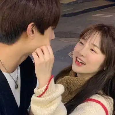 高颜值热门很高清又很甜的情侣头像 优雅温柔系治愈高清情侣头像_情侣