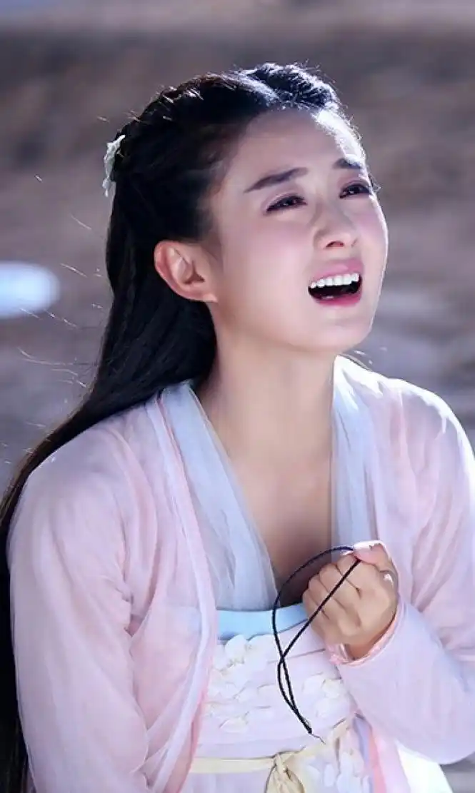 1.《花千骨》小骨2.《杉杉来了》薛杉杉3.《胭脂》蓝胭脂4.