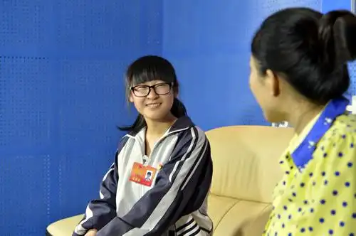 访第十三师红山农场学校九年级团支部书记王梦雨