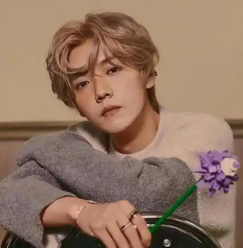 令人唏嘘的归国四子,似乎就鹿晗看淡了,金盆洗手老婆孩子热炕头