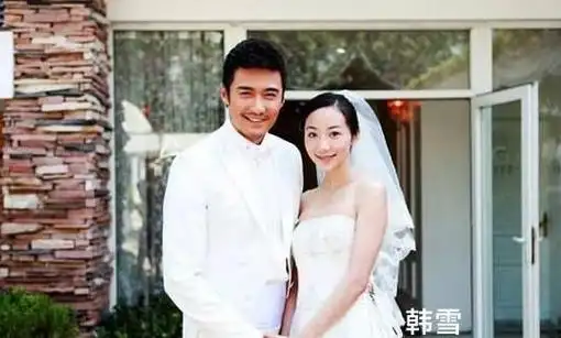 胡兵的英俊胜过了刘雯浓妆艳抹的美.