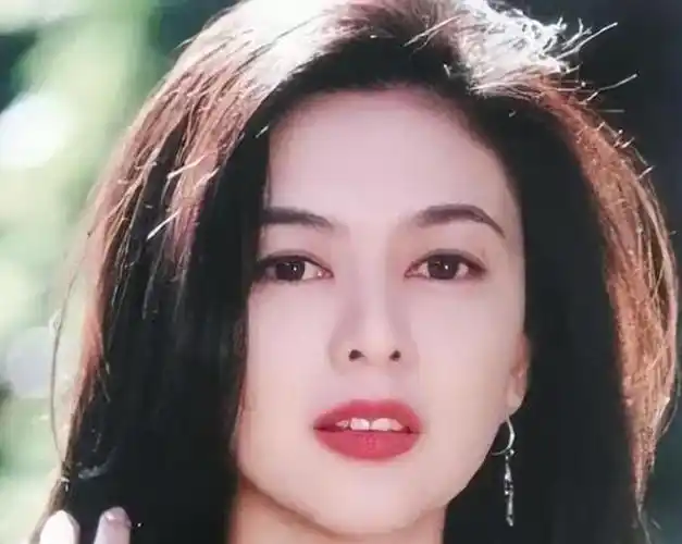 背了那么多年黑锅终于被刘銮雄给澄清了关之琳到底做了什么