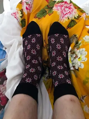 泰山牌尼龙袜经典老款花袜子珍藏穿上经典的尼龙袜还是很时尚的