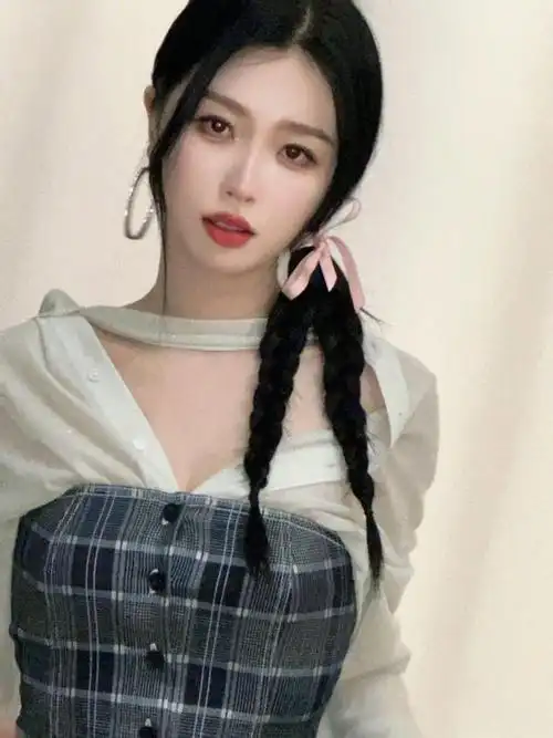 赵露思和他的瓜炸了!