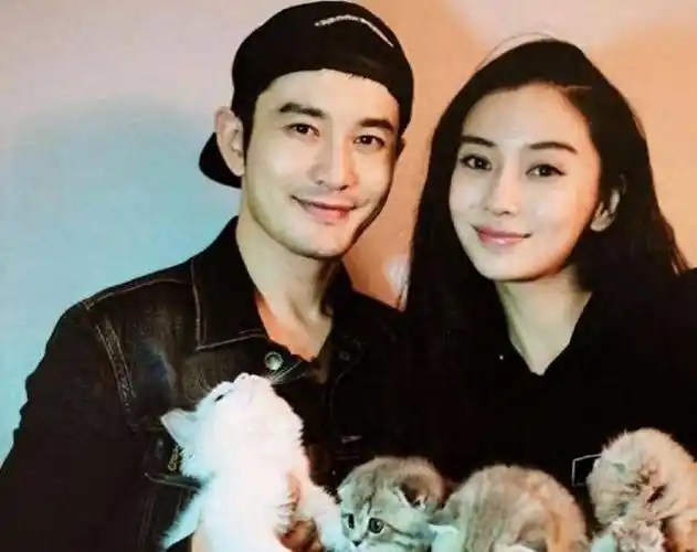 曝黄晓明杨颖带娃去迪斯尼疑似和好!杨颖终究是后悔了