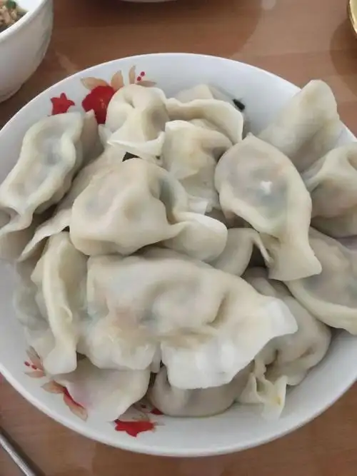 胡萝卜鲜肉饺子(1/7)