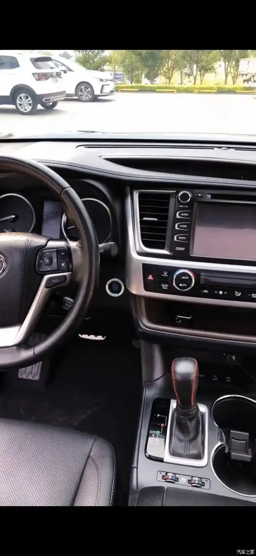 大空间超保值,丰田汉兰达内饰赏析