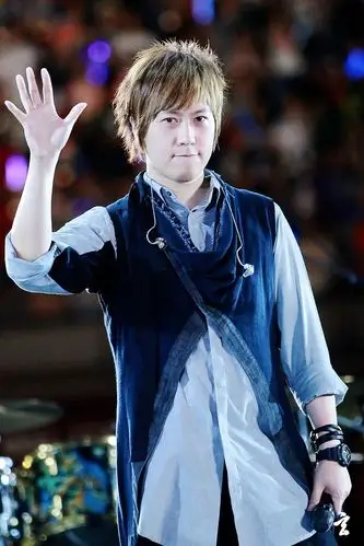 阿信# 抿嘴嘟脸脸真的好可爱啊