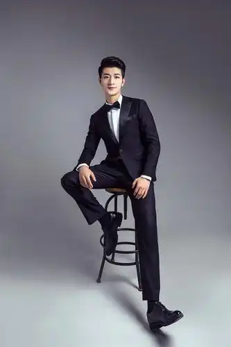 男主持,离开老东家江西卫视,或加盟央视被力捧|央视|尹颂|主持人_新浪