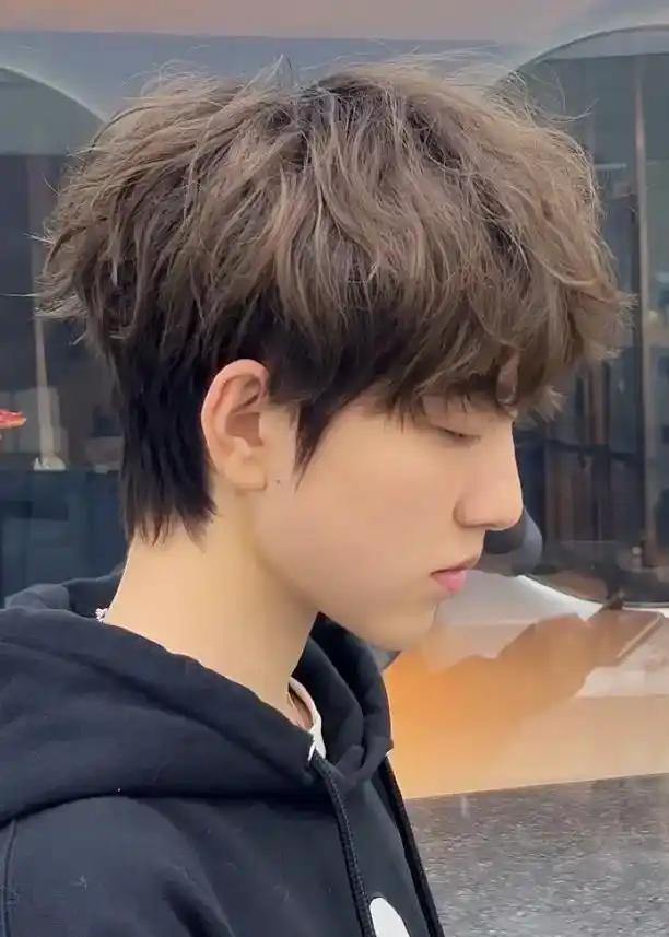 想看看你们00后最酷的发型是什么样#附近哪里做头发好 #成都 - 抖音