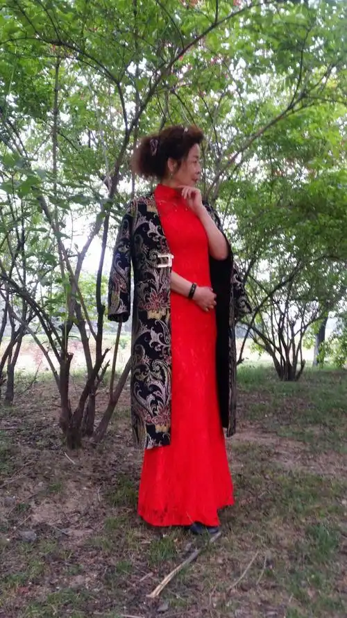 玲珑倩影走过春和夏 (2017年4月30号初学班旗袍秀秀) - 美篇