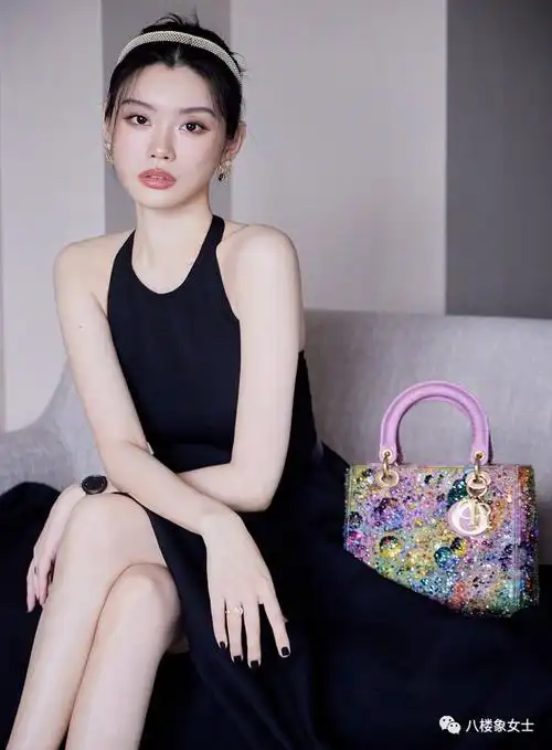 奚梦瑶和刘雯超模的两条路