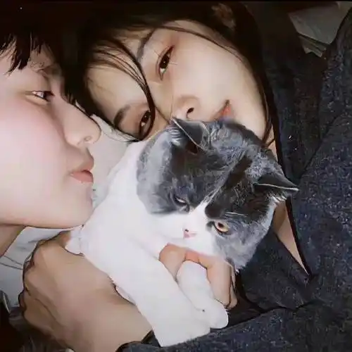 情侣头像秀恩爱真人情头