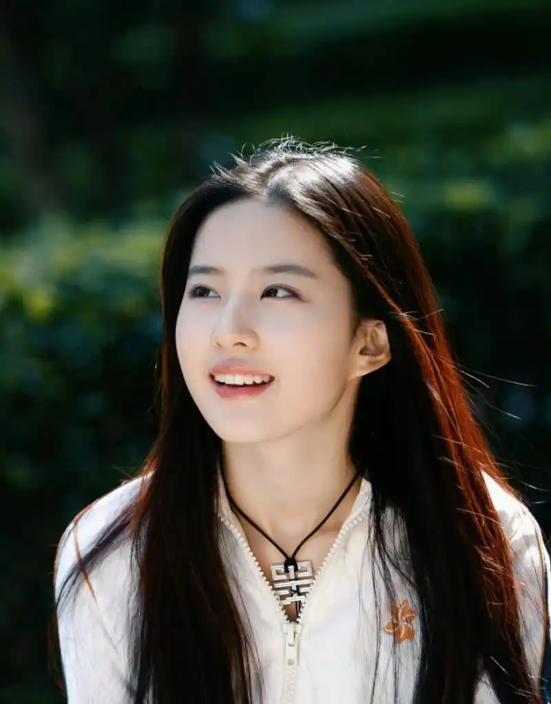 看刘亦菲清纯美丽,仙气飘飘,温婉可人,超凡脱俗!#刘亦菲# #娱乐