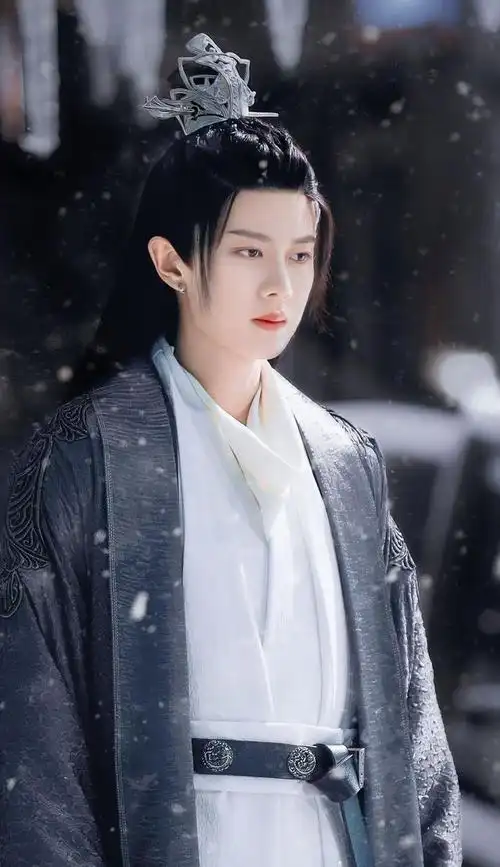 240216 任嘉伦的古风魅力,引发粉丝无限热情与赞颂