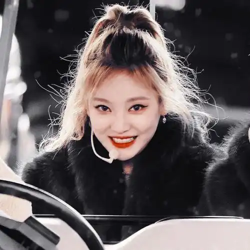 iu03申留真95凑崎纱夏99崔雪莉92裴珠泫99宋雨琦92#kpop