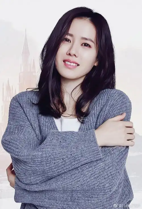 孙艺珍 ins:yejinhand