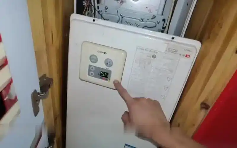 能率燃气热水器显示72￥》,真的是!,一个.老五啊!这么搞?也可以?