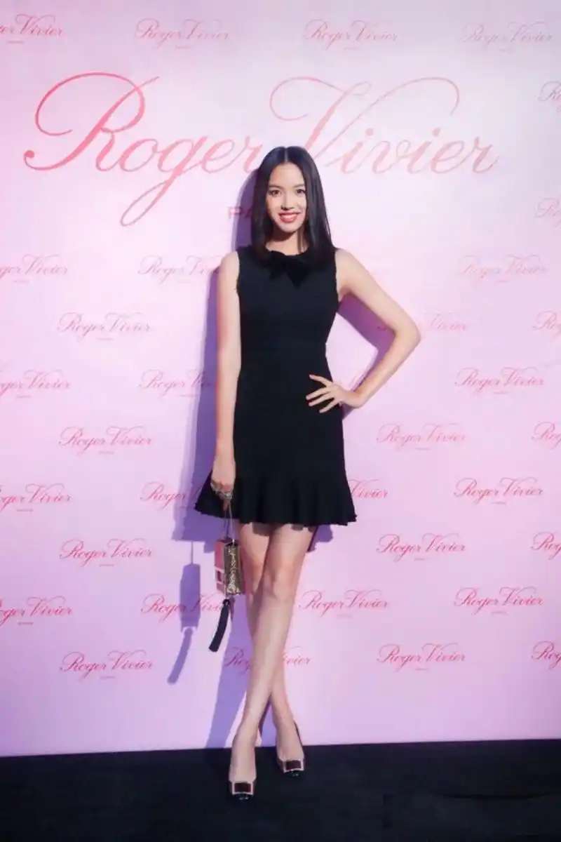 身高182的世界小姐总冠军张梓琳,毕业于北京科技大学经济管理系工商