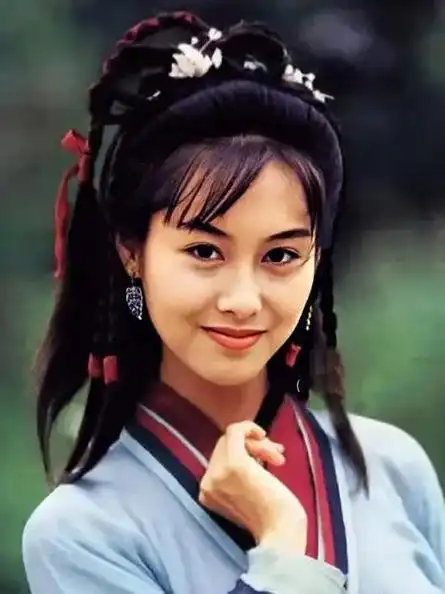 朱茵才是"人间绝色",身穿黑色蕾丝紧身裙,让人眼前一亮