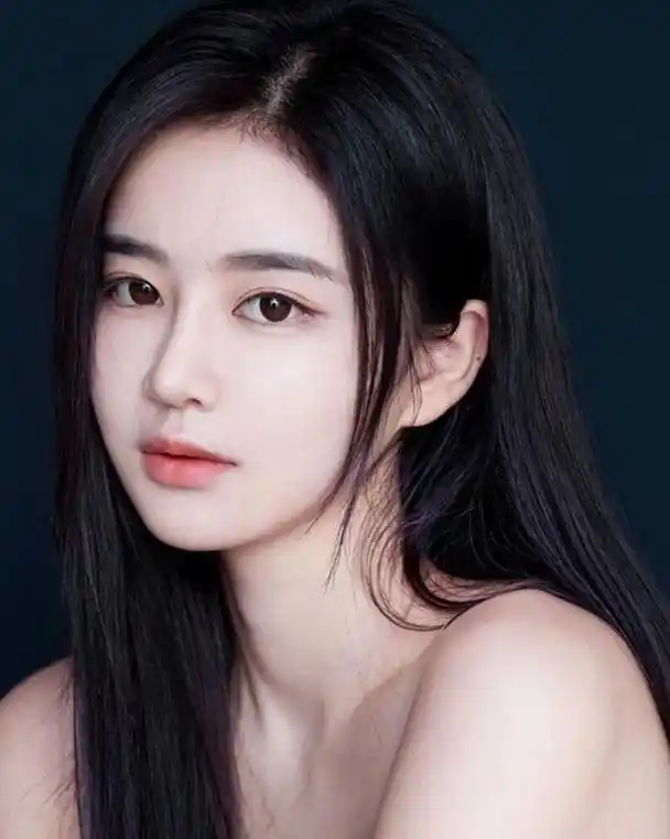 自己脸蛋可以白白嫩嫩,漂亮白皙细腻的脸上可以让我们更加富有自信