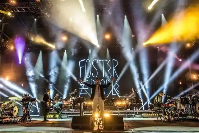 《乐队的夏天2》:要唱摇滚,还得去混几年地下乐队?