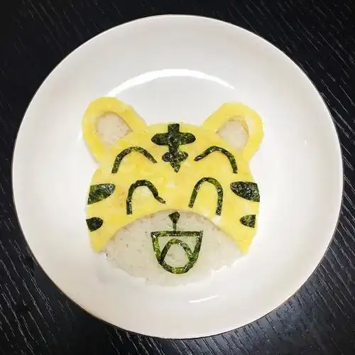 huahua43420做的巧虎造型饭团